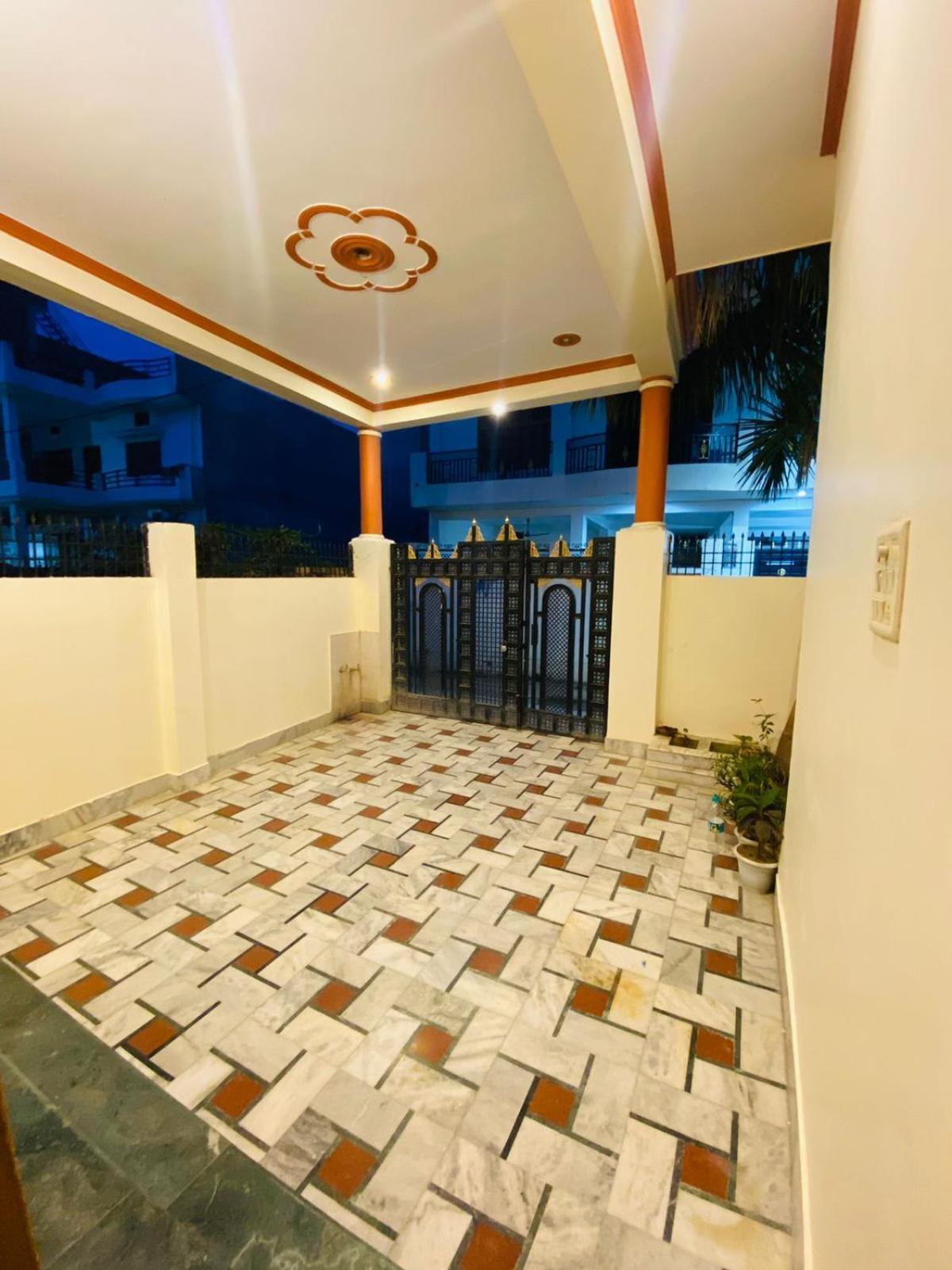 Rudra_Homestay Варанаси Экстерьер фото